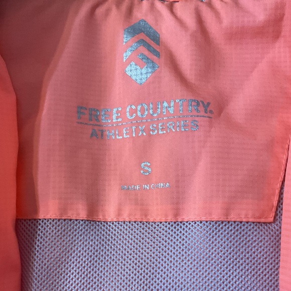 Women’s Free Country Wind Breaker - Picture 2 of 3